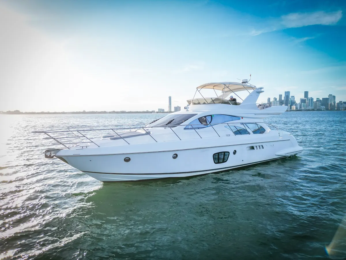 58ft Motor Yacht — photograph 10 of 27
