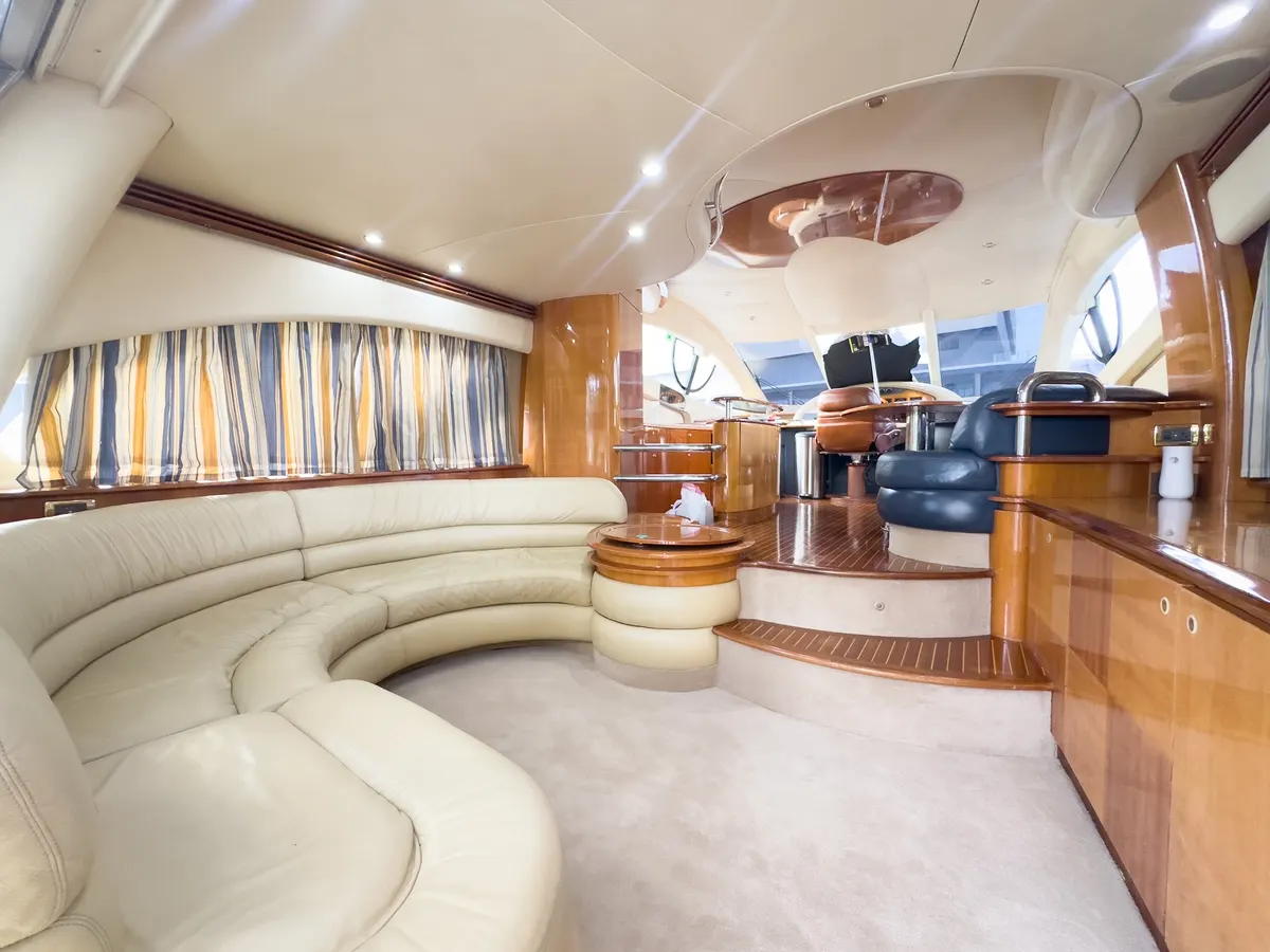 58ft Motor Yacht — photograph 3 of 27