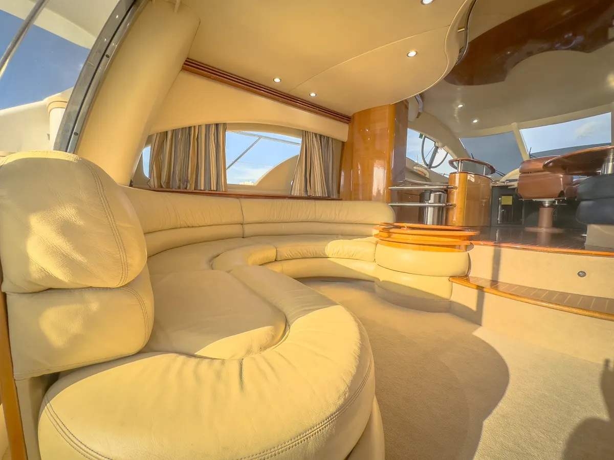58ft Motor Yacht — photograph 17 of 27