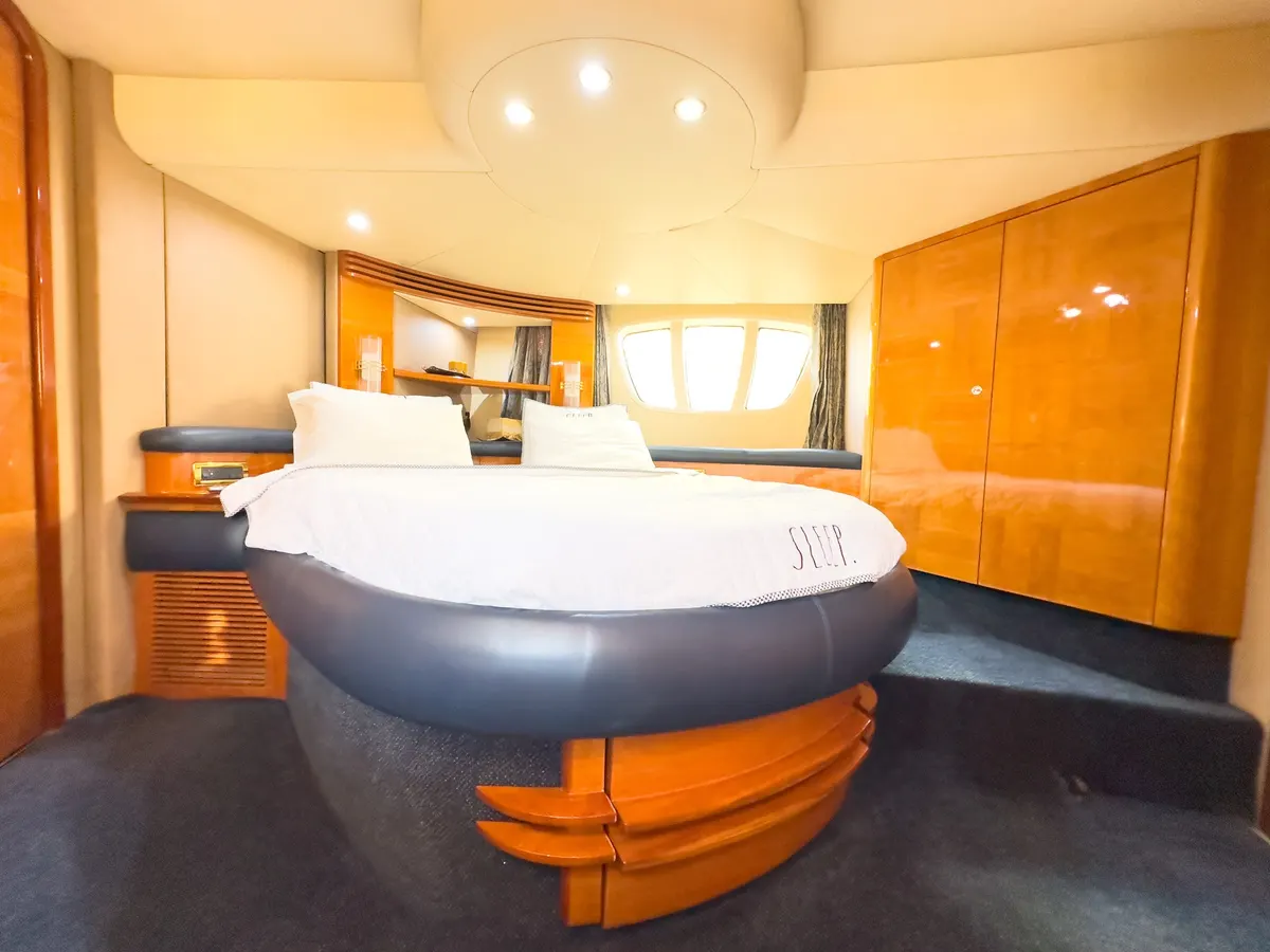 58ft Motor Yacht — photograph 23 of 27