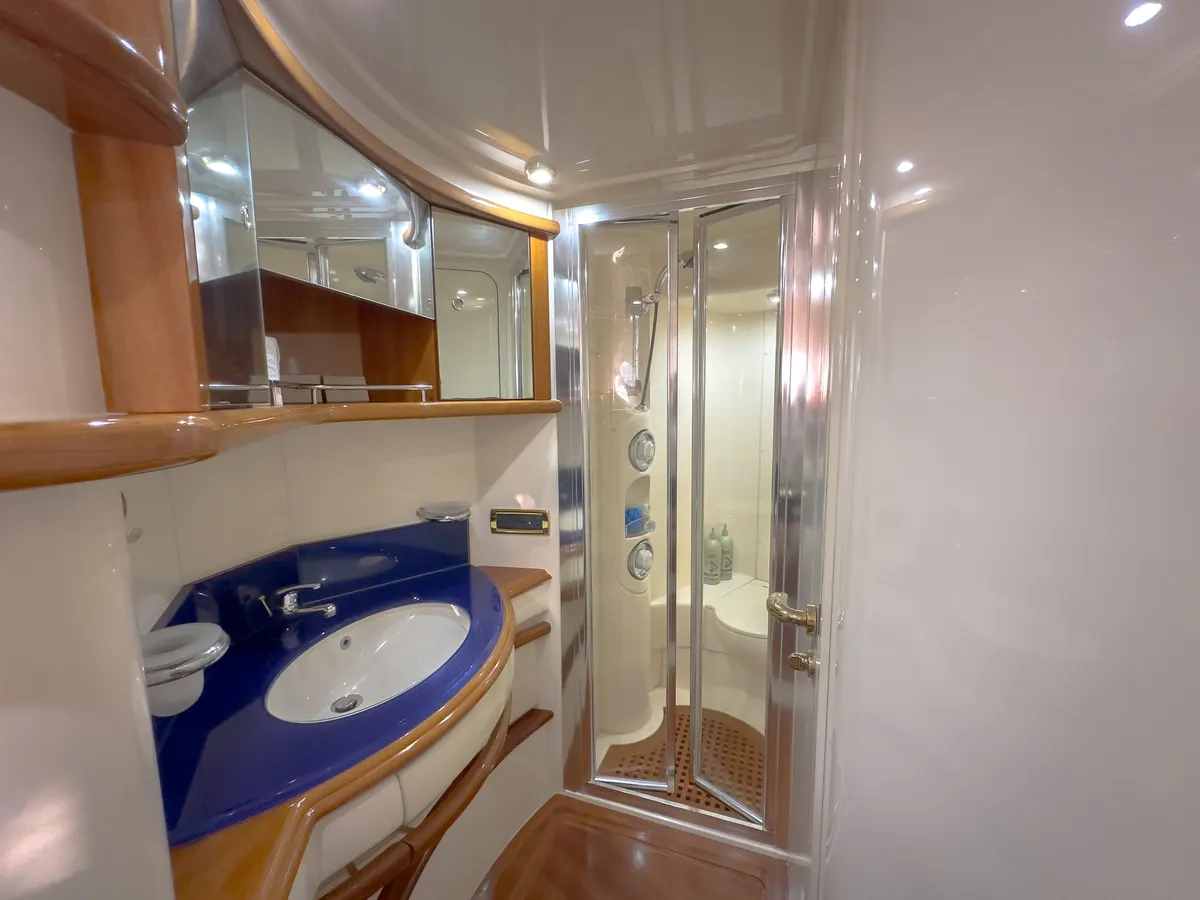 58ft Motor Yacht — photograph 14 of 27