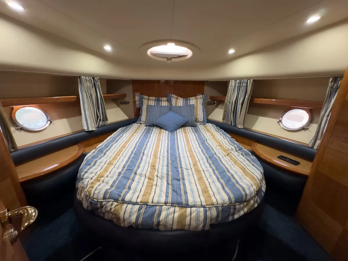 58ft Motor Yacht — photograph 4 of 27