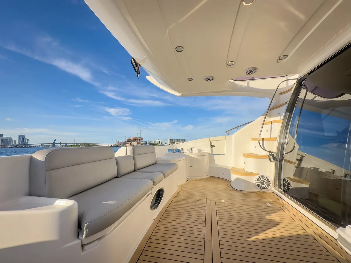 58ft Motor Yacht — photograph 16 of 27