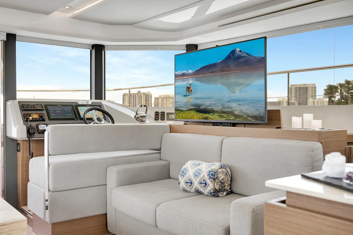 60ft Power Catamaran — photograph 65 of 107