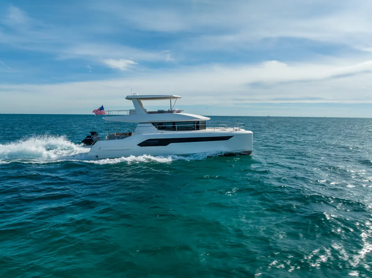 60ft Power Catamaran, 60-foot South African shipyard, on charter in Miami