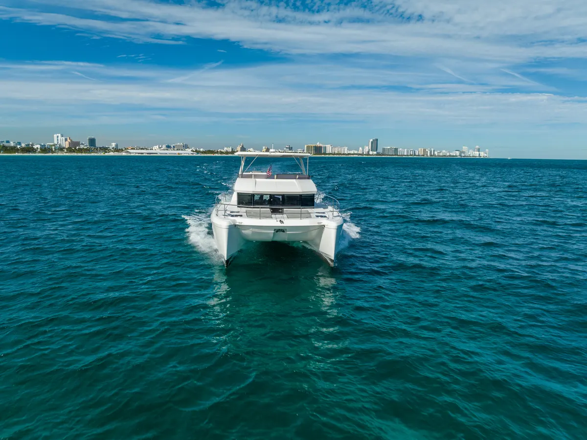 60ft Power Catamaran — photograph 55 of 107