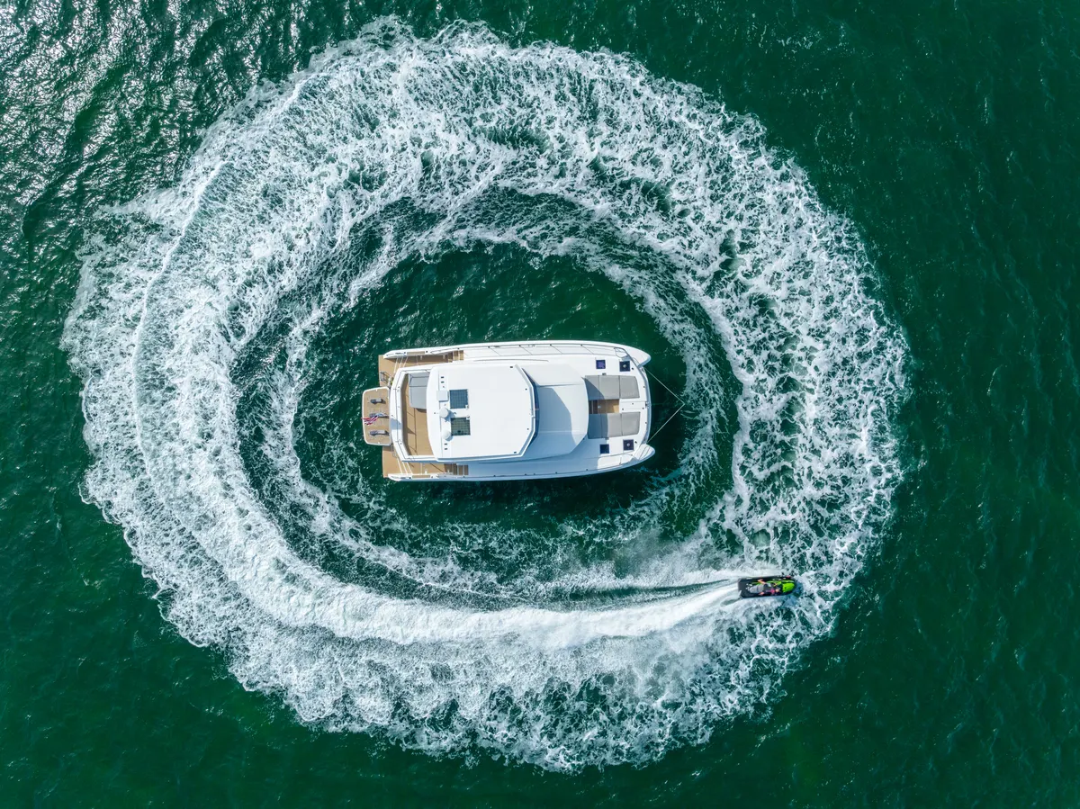 60ft Power Catamaran — photograph 79 of 107
