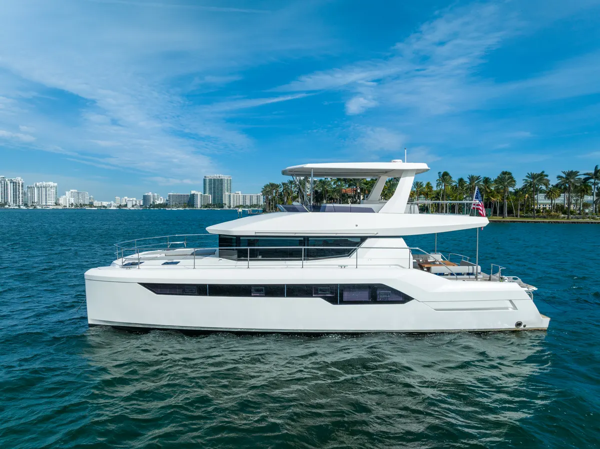 60ft Power Catamaran — photograph 24 of 107