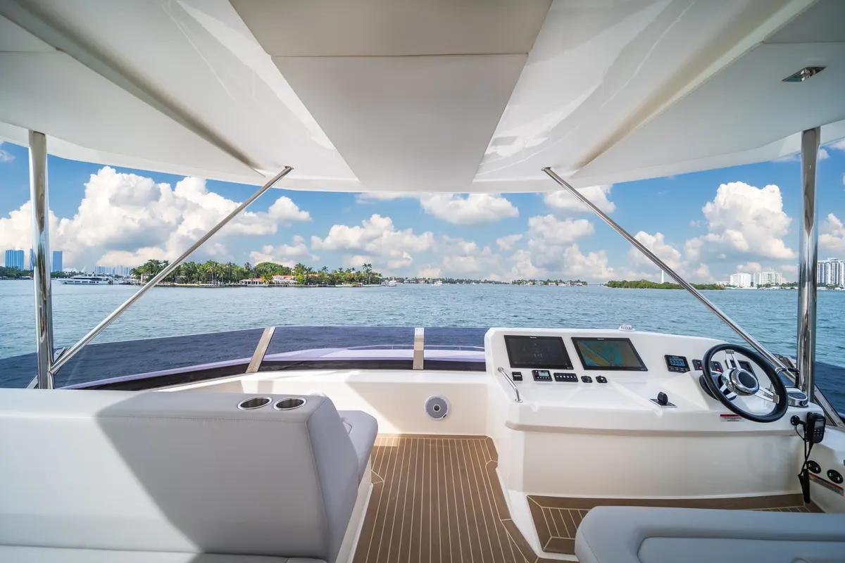 60ft Power Catamaran — photograph 32 of 107