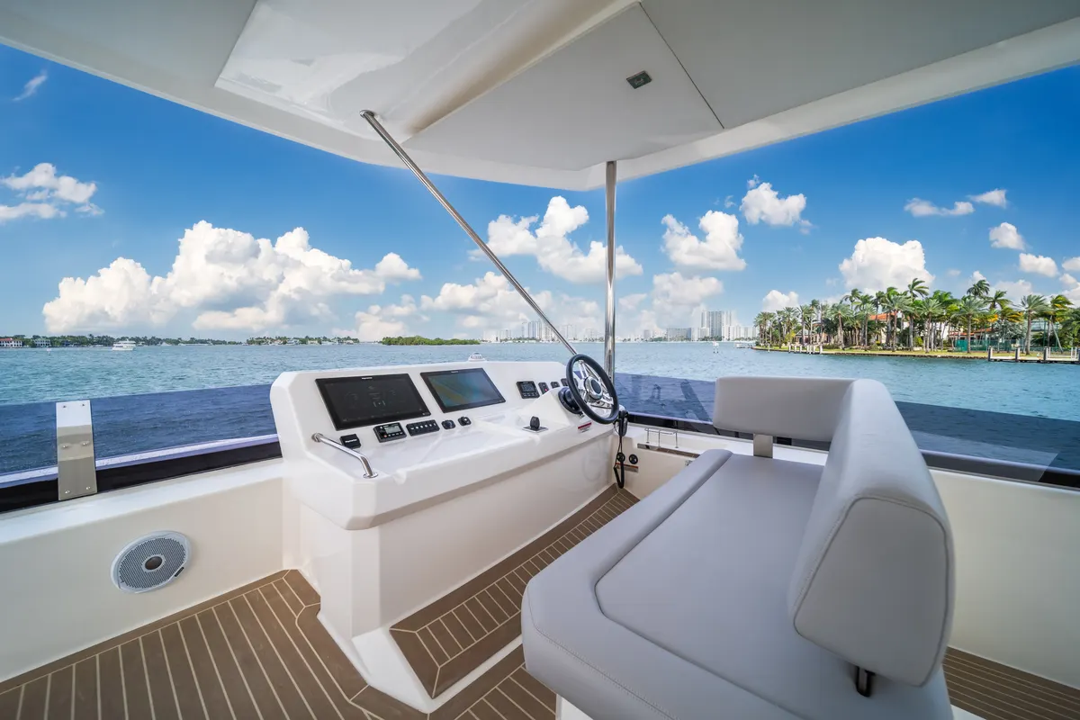 60ft Power Catamaran — photograph 70 of 107