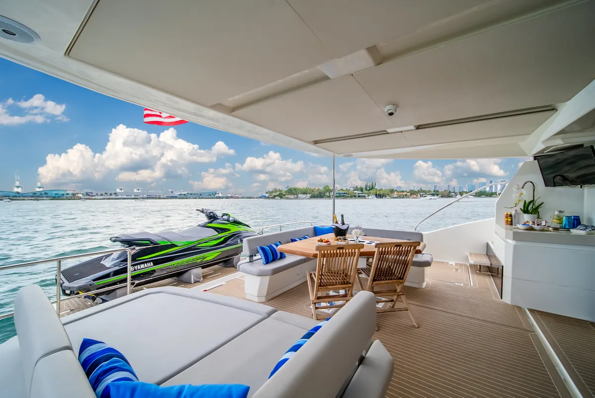 60ft Power Catamaran — photograph 8 of 107