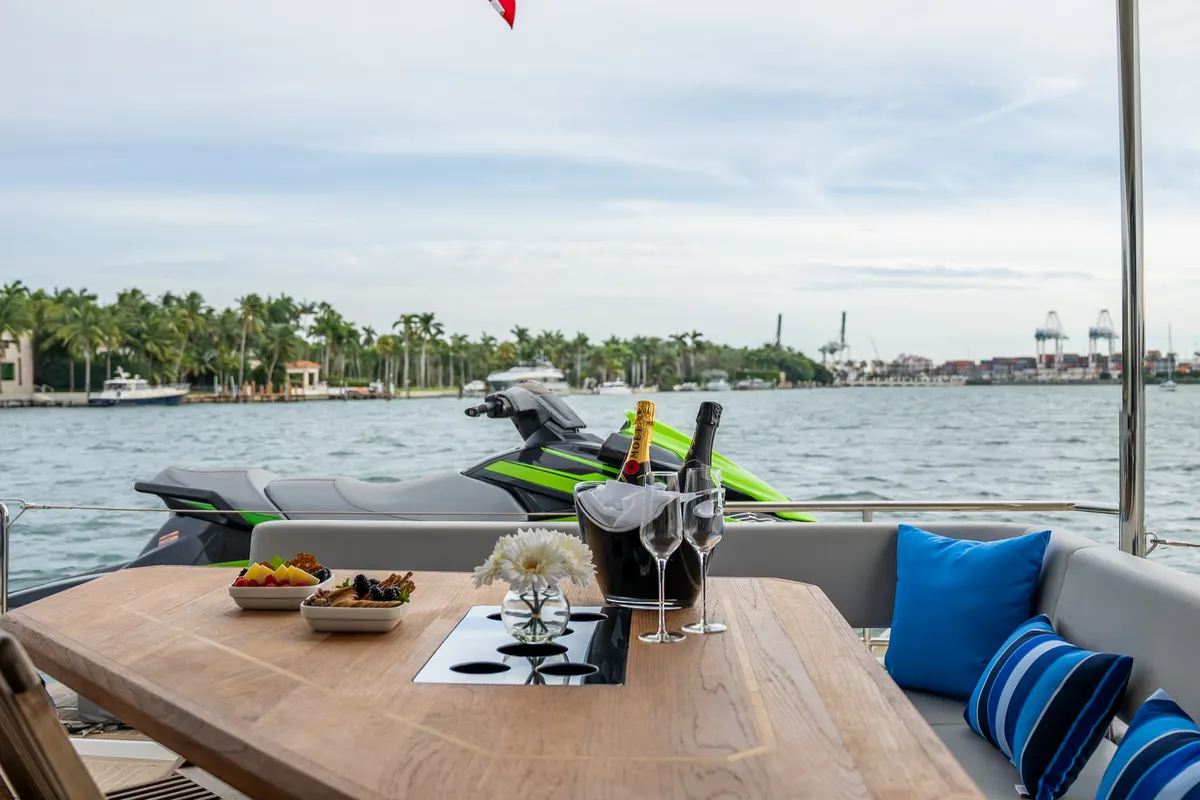 60ft Power Catamaran — photograph 76 of 107