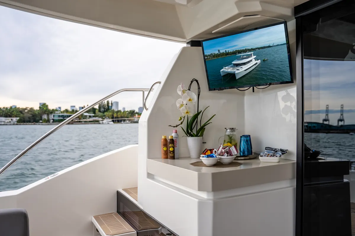 60ft Power Catamaran — photograph 97 of 107
