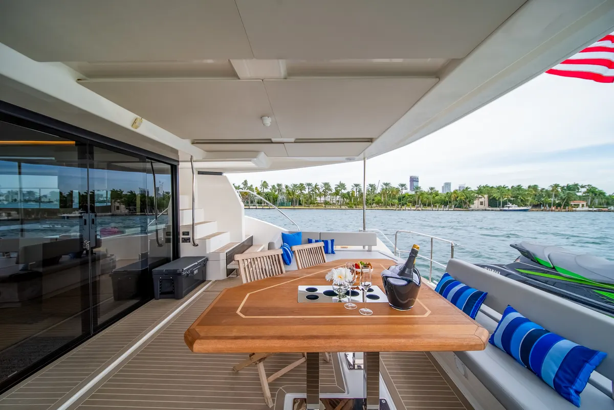 60ft Power Catamaran — photograph 86 of 107