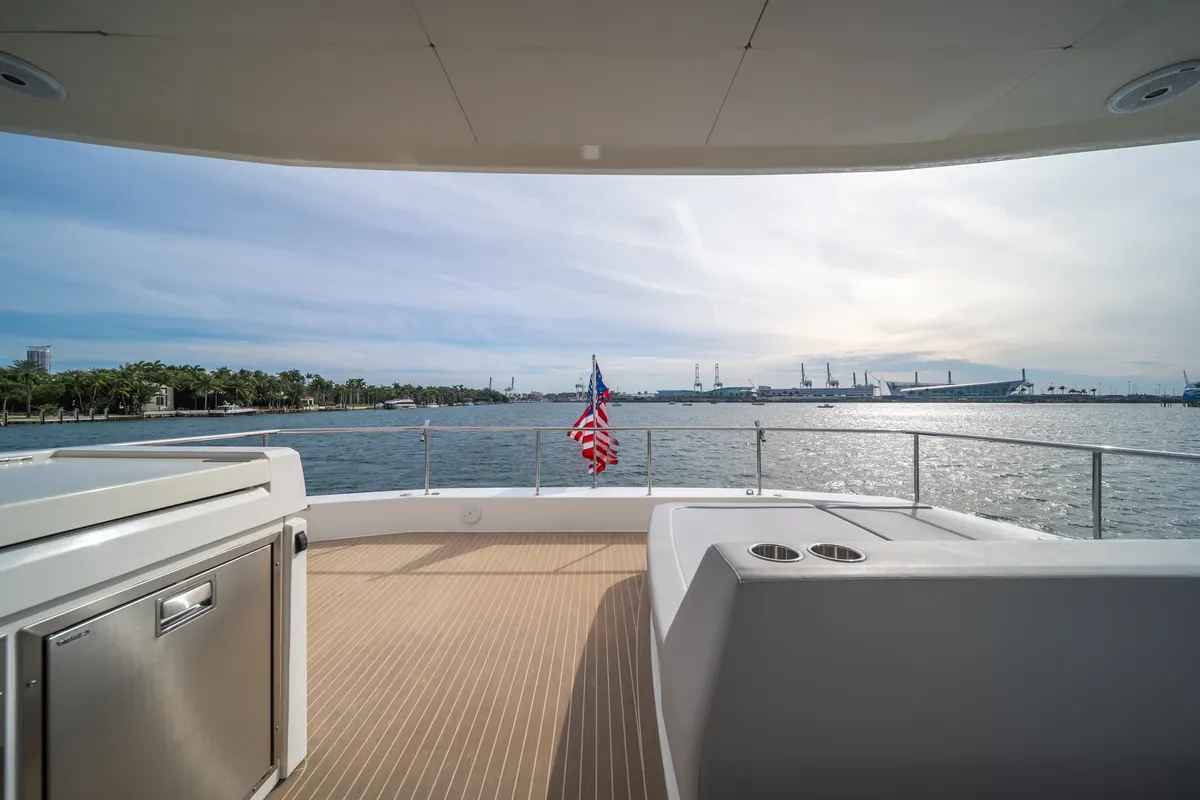 60ft Power Catamaran — photograph 34 of 107