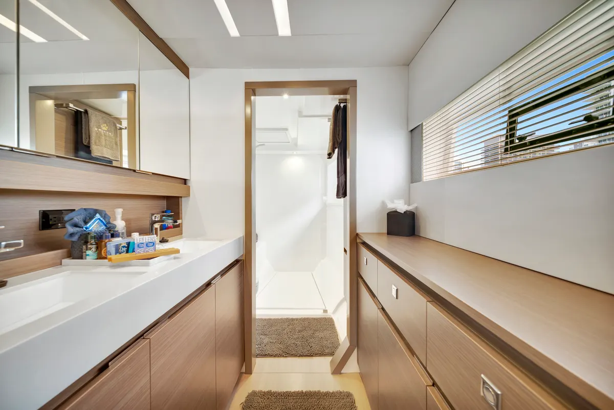 60ft Power Catamaran — photograph 106 of 107