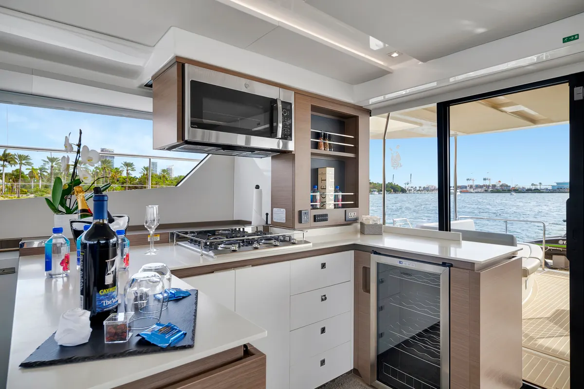 60ft Power Catamaran — photograph 93 of 107