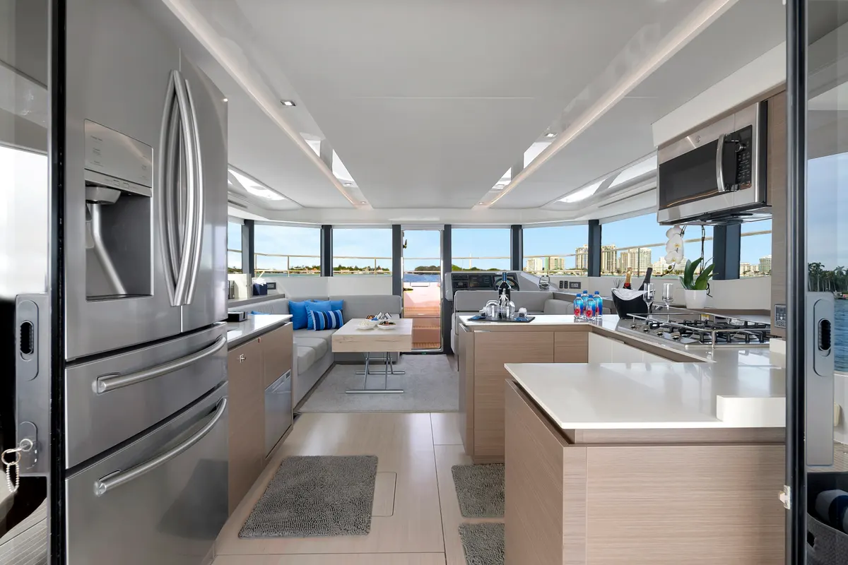 60ft Power Catamaran — photograph 88 of 107