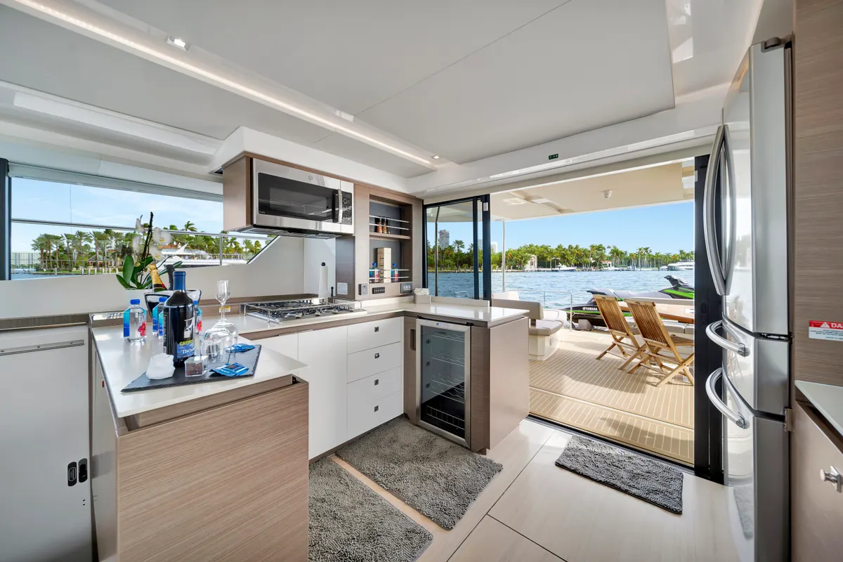 60ft Power Catamaran — photograph 102 of 107