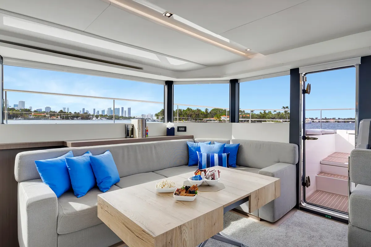60ft Power Catamaran — photograph 56 of 107