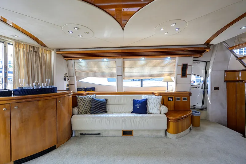 90ft Motor Yacht — photograph 38 of 44